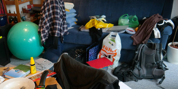 How do you get rid of clutter fast